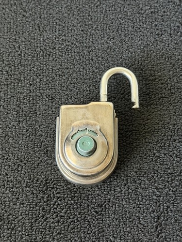 Sargent greenleaf 8077a - &,
